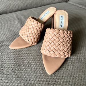 Steve Madden pointed heel sandal